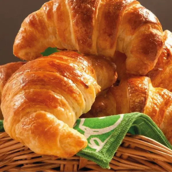 Croissant - Caro Traiteur - Meilleure Pâtisserie de Thiès